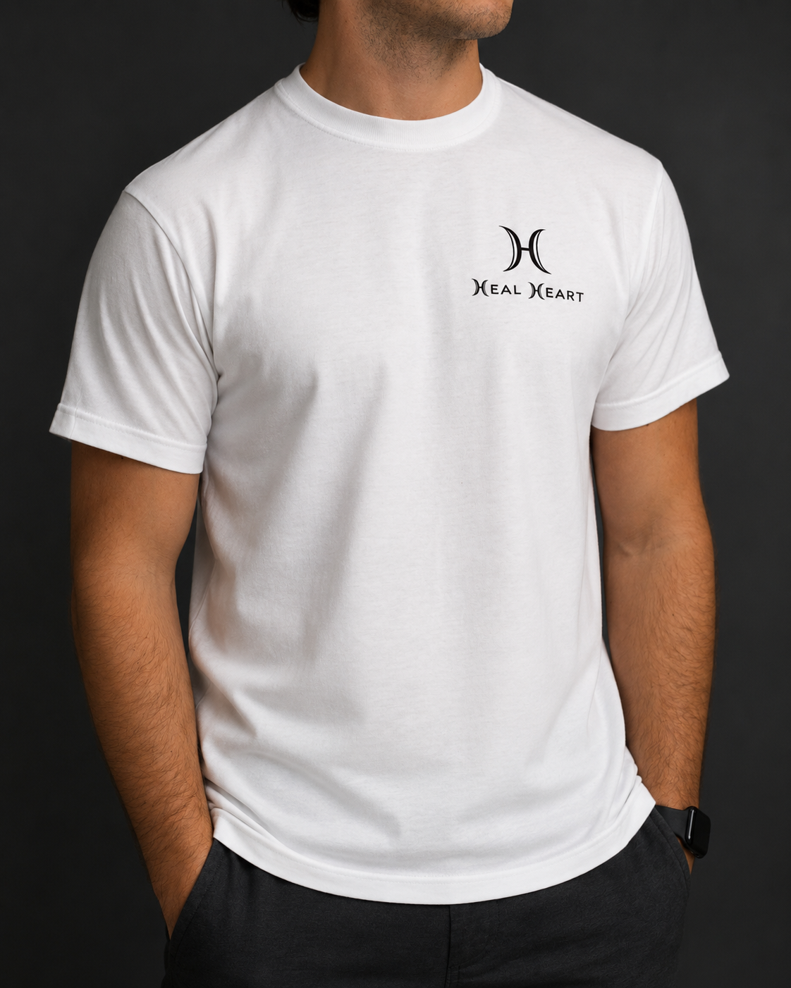 Short sleeve t-shirt with complete black logo