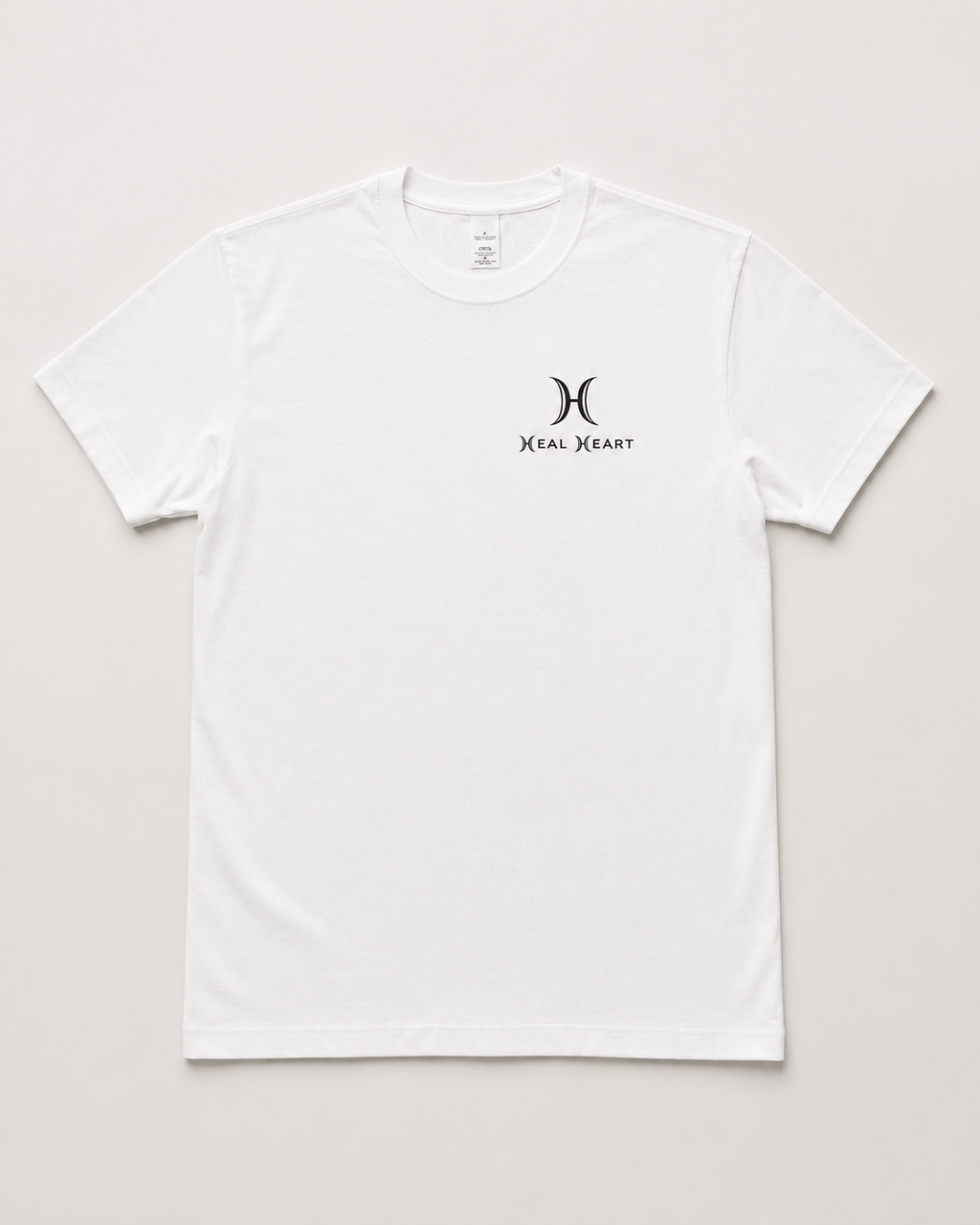 Short sleeve t-shirt with complete black logo
