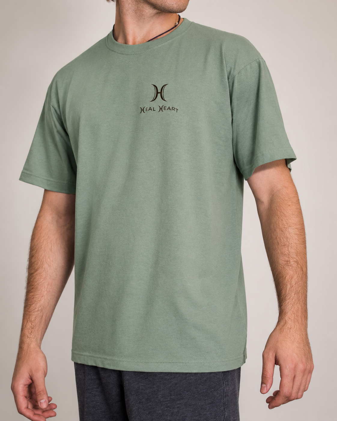 Short sleeve t-shirt with complete black logo